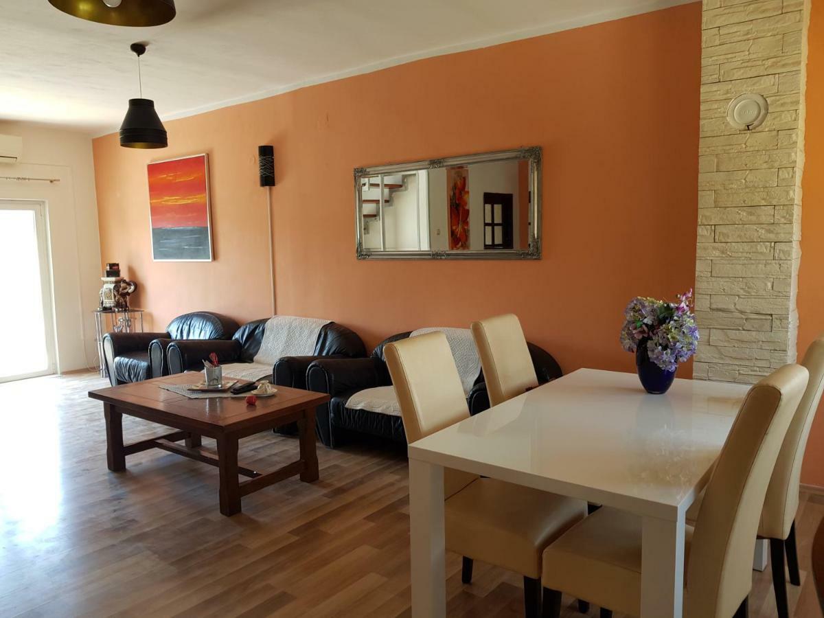Holiday House "Villa Flora" Šibenik Extérieur photo