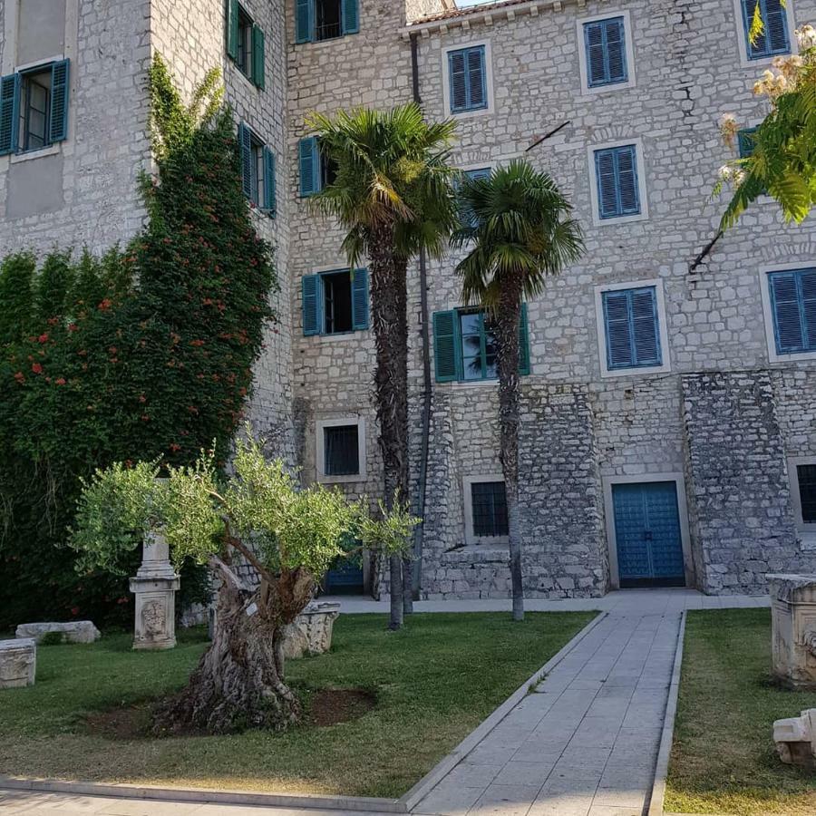 Holiday House "Villa Flora" Šibenik Extérieur photo