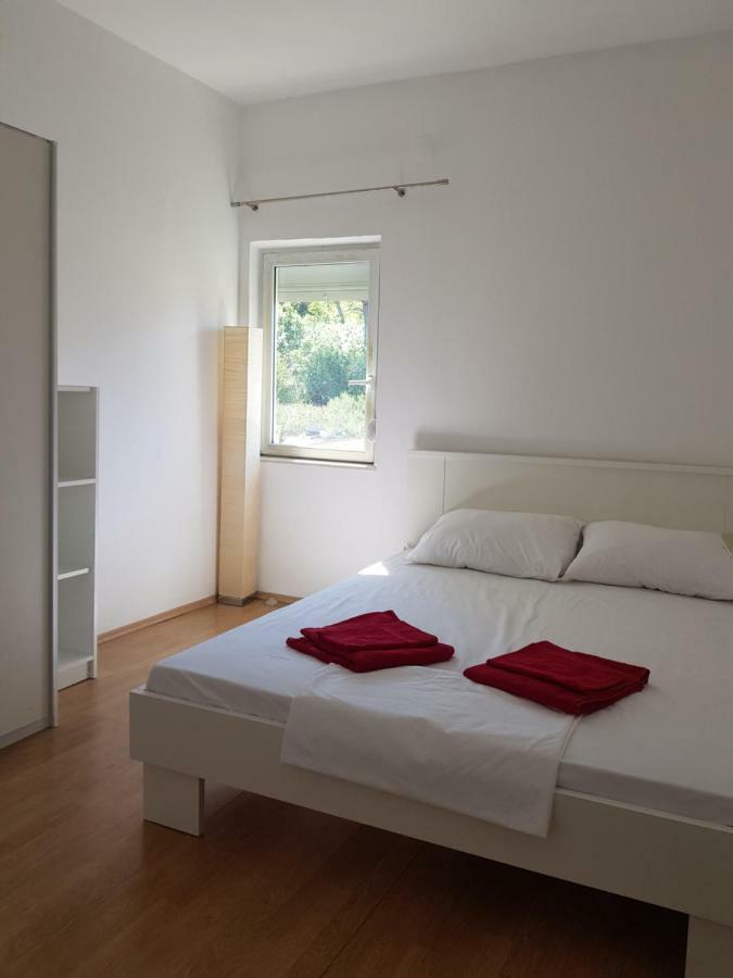 Holiday House "Villa Flora" Šibenik Extérieur photo
